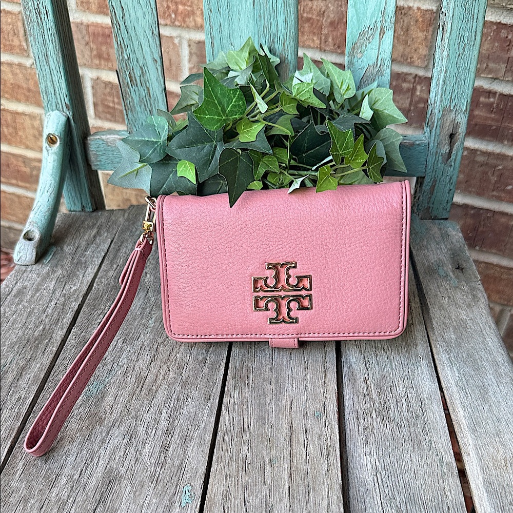 Tory Burch Pink Leather Wristlet Clutch with Gold Logo